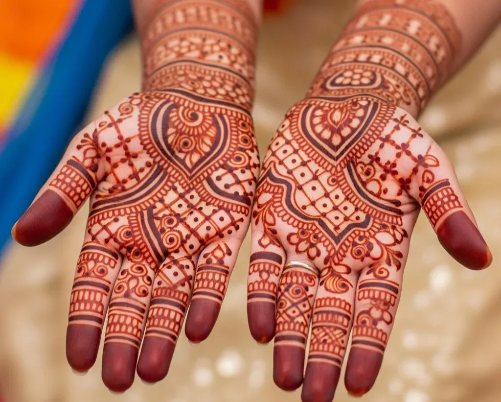 Beautiful Mehndi Designs for Girls