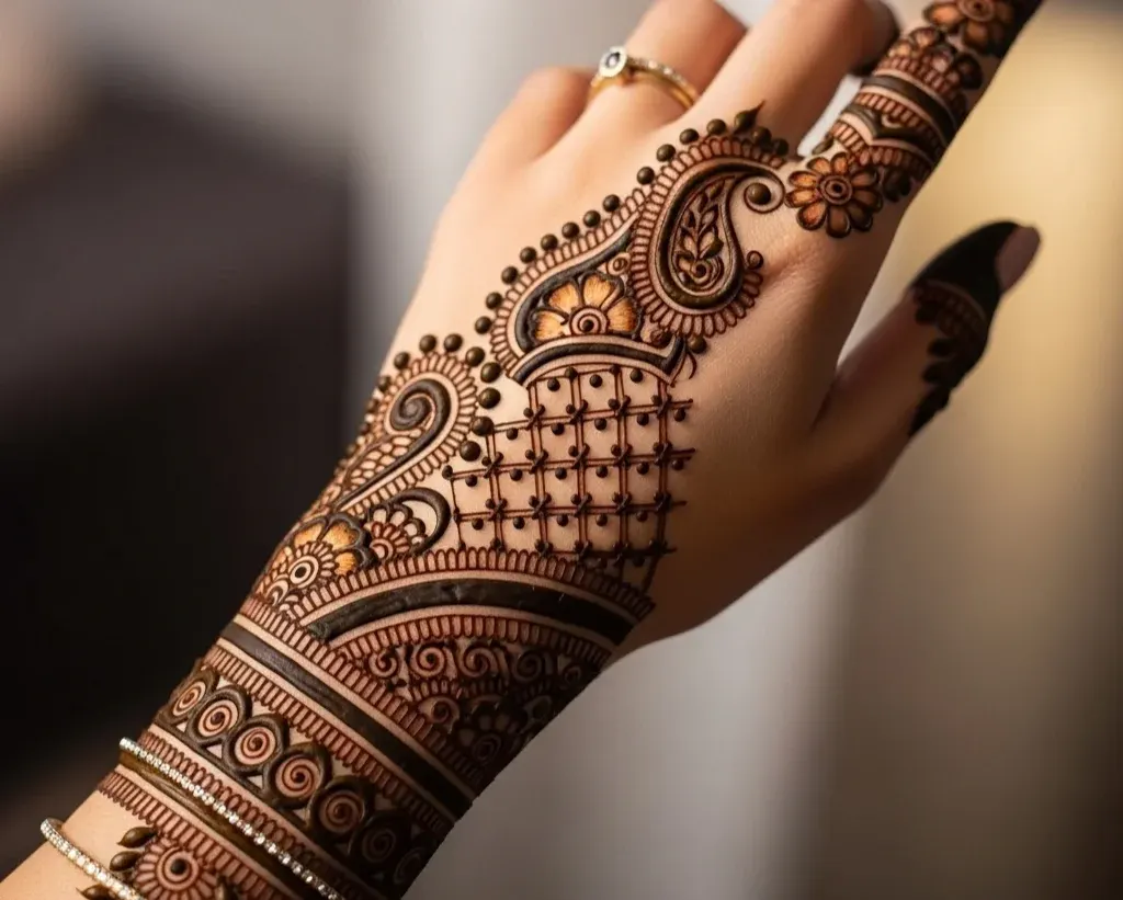 Mehndi Design Back Side